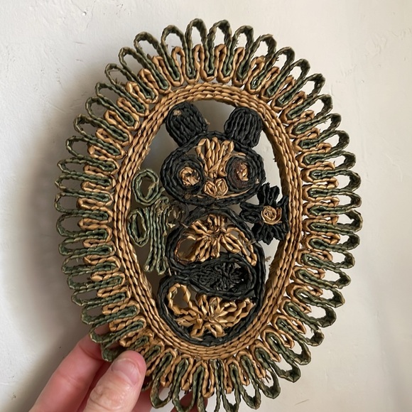 •| vintage trivet - Picture 2 of 8